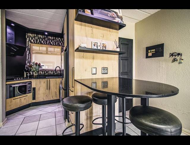 1 BEDROOM APARTMENT FOR SALE IN EDENVALE CENTRAL